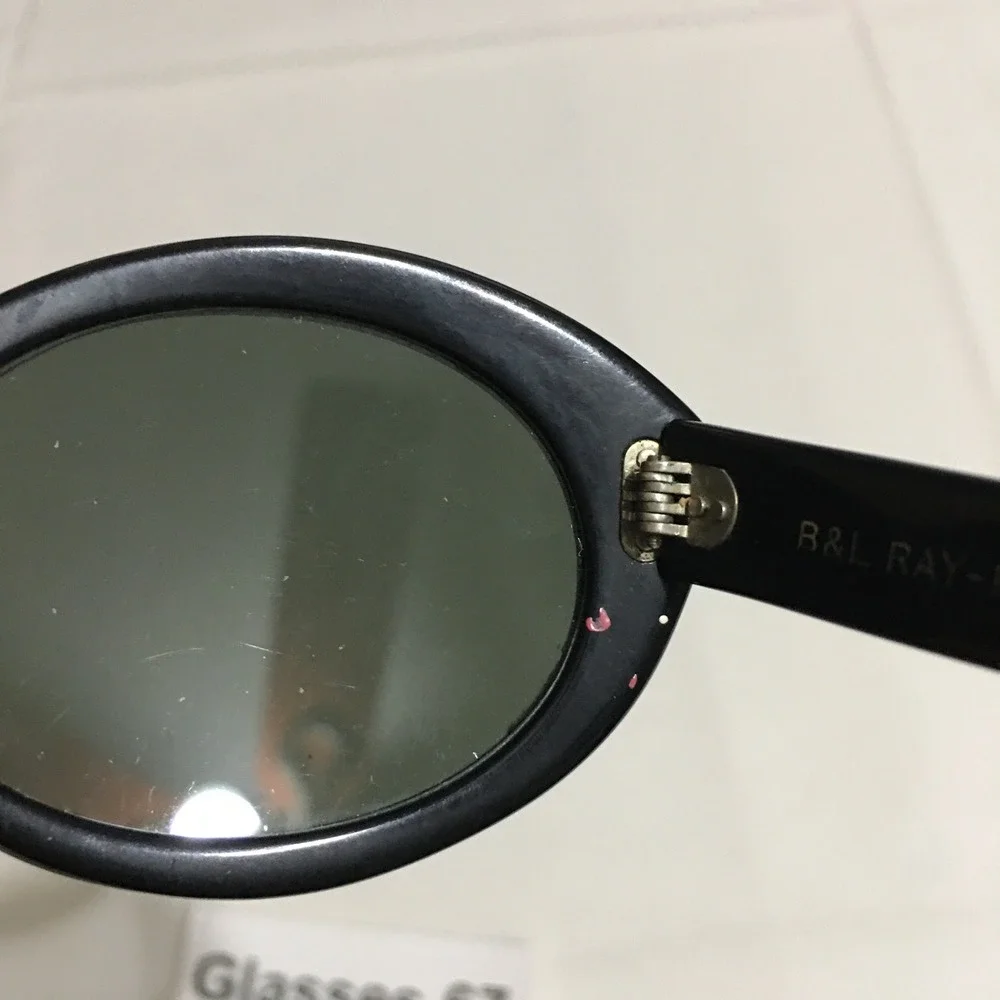 Vintage Ray-Ban B&L Bewitching Sunglasses Womens Black Oval